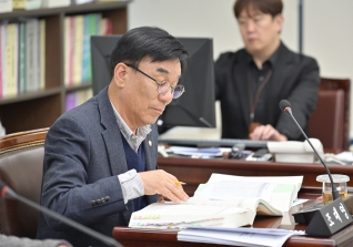 11월28일 제326회 강릉시의회 제2차 정례회 제3차 산업위원회 대표이미지