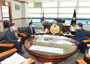 2월17일 신임 한국은행 강릉본부장 접견 대표이미지