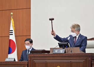 2월14일 제297회 강릉시의회 임시회 제2차 본회의 대표이미지