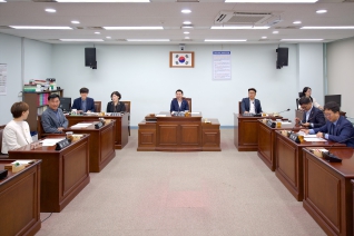 제332회 강릉시의회(제1차 정례회)폐회중 제2차 의회운영위원회 대표이미지