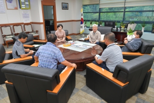 8월3일 교2동 영농회원 접견 대표이미지