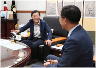 (2018.08.20.) 한명관 한전 강릉특별지사장 접견 대표이미지