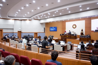 7월31일 제331회 임시회 제2차 본회의 대표이미지