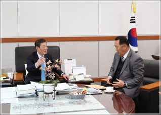 (2019.04.15.) 유대희 전국택시노동조합 강릉시지부장 접견 대표이미지