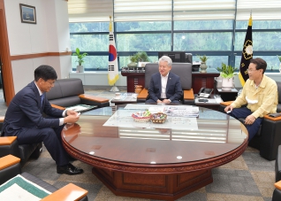 9월1일 신임 교육장 접견 대표이미지