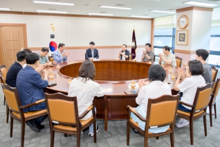 7월22일 접견(성남시의회 임원규 의원 외 의원13명) 대표이미지