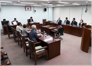 (2018.07.03.) 제267회 강릉시의회 임시회 행정위원회 대표이미지