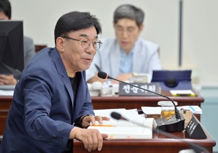 6월20일 제323회 강릉시의회 정례회 산업위원회 제2일차 행정사무감사 대표이미지
