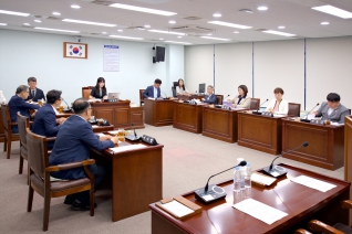9월18일 제332회 강릉시의회 제1차 정례회 제2차 행정위원회 대표이미지