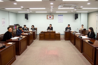 3월3일 제327회 임시회 폐회중 운영위원회 대표이미지