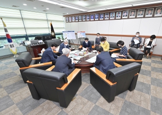 6월3일 의장단 회의 대표이미지