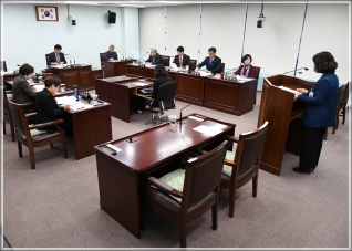 (2018.11.27.) 제272회 강릉시의회 2차 정례회 행정위원회 대표이미지
