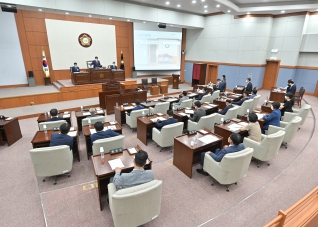 7월4일 제300회 강릉시의회 임시회 제2차 본회의 대표이미지