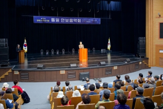 제13회 통일안보음악회(단오제전수교육장) 대표이미지