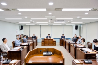 6월17일 제329회 임시회 제1차 산업위원회 대표이미지
