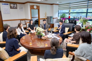 7월3일 접견(강릉시 어린이집 연합회) 대표이미지
