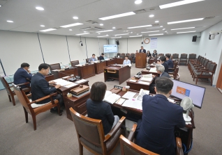6월24일 제323회 강릉시의회 정례회 행정위원회 제4일차 행정사무감사 대표이미지