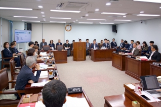 9월15일 제332회 강릉시의회 제1차 정례회 행정위원회 행정사무감사(4일차) 대표이미지