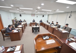 11월27일 제326회 강릉시의회 제2차 정례회 제2차 행정위원회 대표이미지