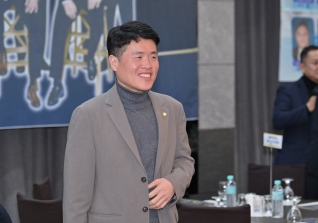 12월5일 한국청년지도자연합회 강릉시지회 회장단 이취임식 대표이미지