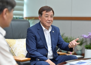 2022년7월6일 신임 강릉소방서장, 환동해특수대응단장 접견 대표이미지
