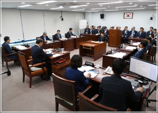 (2018.09.04.) 제269회 강릉시의회 제1차 정례회 산업위원회 대표이미지