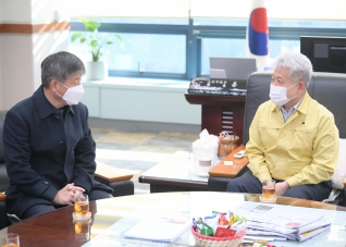 1월4일 선거관리위원회사무국장 접견 대표이미지