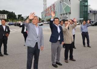 8월17일 쌀전업농 강원특별자치도 대회 참가자 격려 대표이미지