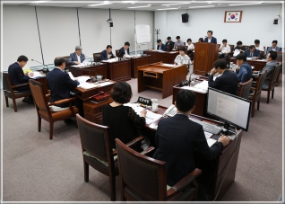(2018.09.07.) 제269회 강릉시의회 제1차 정례회 산업위원회 행정사무감사 대표이미지