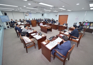 6월11일 제323회 강릉시의회 정례회 제1차 행정위원회 대표이미지