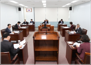 (2019.04.15.) 제275회 강릉시의회 임시회 제1차 의회운영위원회 대표이미지