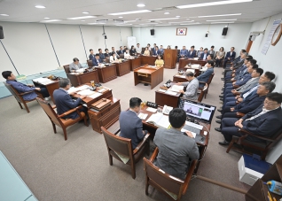 6월18일 제315회 강릉시의회 정례회 제1차 산업위원회 행정사무감사 대표이미지