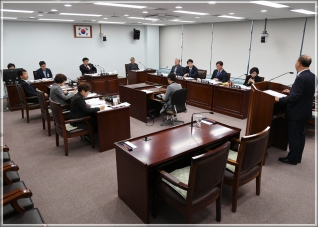 (2018.10.23.~25.) 제271회 강릉시의회 임시회 행정위원회 대표이미지