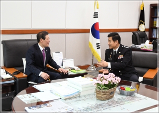 (2019.04.30.) 속초해양경찰서장 접견 대표이미지