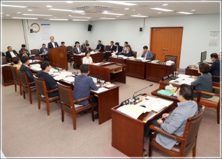 (2019.06.25.) 제276회 강릉시의회 제1차 정례회 예산결산특별위원회 대표이미지