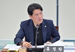 6월20일 제323회 강릉시의회 정례회 행정위원회 제2일차 행정사무감사 대표이미지