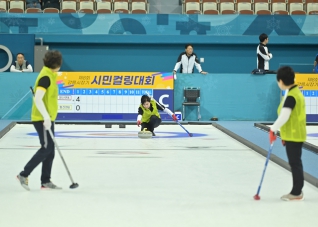 8월12일 시민컬링대회 선수격려 대표이미지