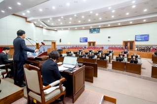 3월13일 제328회 강릉시의회 임시회 제2차 본회의 대표이미지