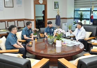 7월31일 강릉경찰서범죄예방대응과장 접견 대표이미지