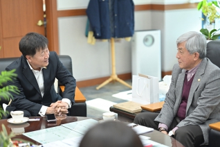 11월17일 영국 킹스톤 왕립자치구의원 접견 대표이미지