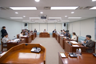 9월14일 제332회 강릉시의회 제1차 정례회 산업위원회 행정사무감사(3일차) 대표이미지