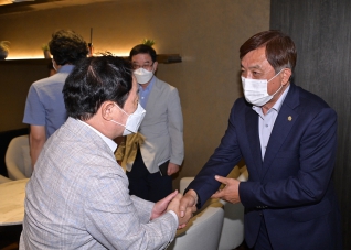 7월13일 남양주시의회 의장 접견 대표이미지