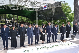 6월6일 제70회 현충일 추념행사 대표이미지