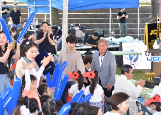 6월19일 강릉단오제 유치부 씨름대회 개회식 대표이미지