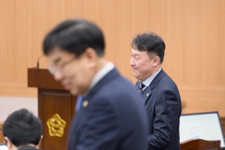 3월13일 제328회 강릉시의회 임시회 제2차 본회의 대표이미지