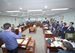 6월19일 제323회 강릉시의회 정례회 산업위원회 제1일차 행정사무감사 대표이미지