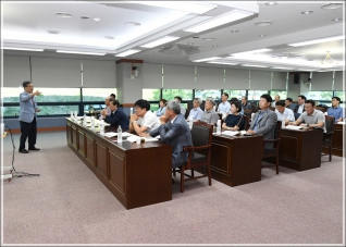 (2018.07.18.) 제11대 전반기 강릉시의회 개원에 따른 초청특강 대표이미지