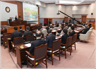 (2018.10.26.) 제271회 강릉시의회 임시회 제2차 본회의 대표이미지