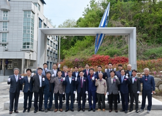 4월28일 명륜고 상징조형물 제막식 및 체육관 개막식 대표이미지