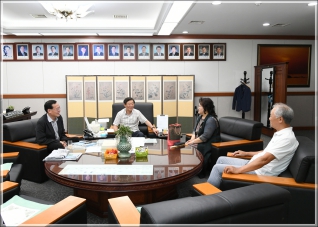 (2018.07.23.) 박인자 자치협의회장 접견 대표이미지